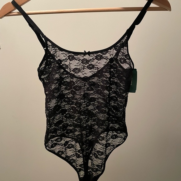 Yume Studio Lace Bodysuit - Picture 2 of 4